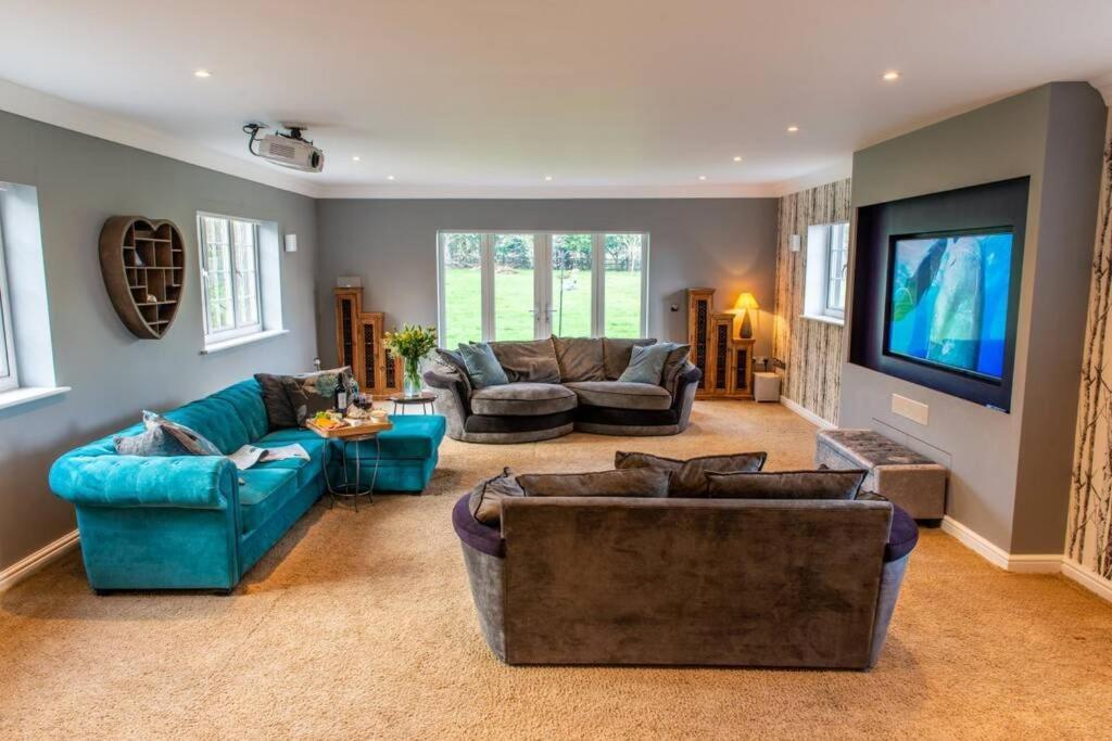 Langford Farmhouse - New Forest National Park Luxury 4Bd, Hot Tub, Cinema, 10 Acres Bartley Exterior foto