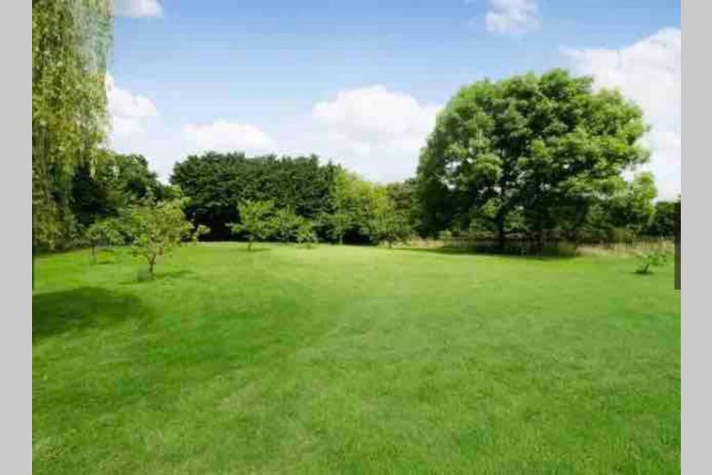 Langford Farmhouse - New Forest National Park Luxury 4Bd, Hot Tub, Cinema, 10 Acres Bartley Exterior foto