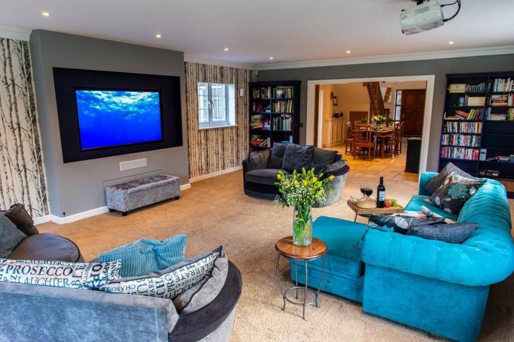 Langford Farmhouse - New Forest National Park Luxury 4Bd, Hot Tub, Cinema, 10 Acres Bartley Exterior foto