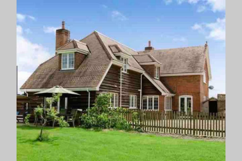 Langford Farmhouse - New Forest National Park Luxury 4Bd, Hot Tub, Cinema, 10 Acres Bartley Exterior foto