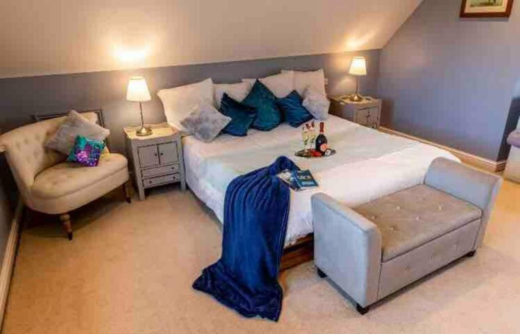 Langford Farmhouse - New Forest National Park Luxury 4Bd, Hot Tub, Cinema, 10 Acres Bartley Exterior foto